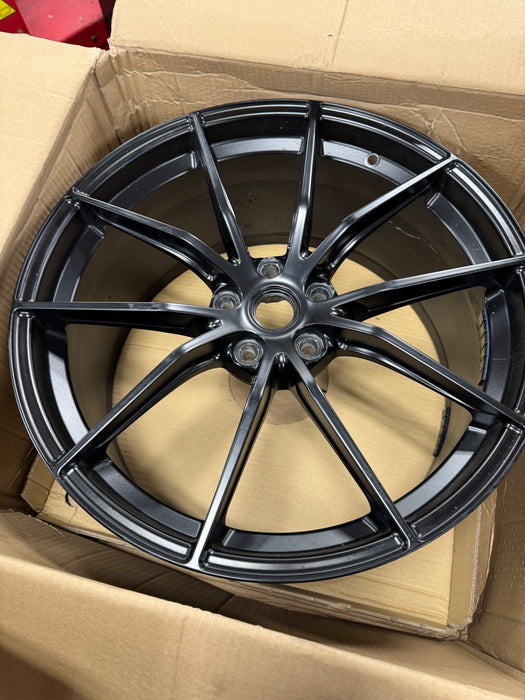 Ferrari 812 GTS 20" multi-spoke forged wheels