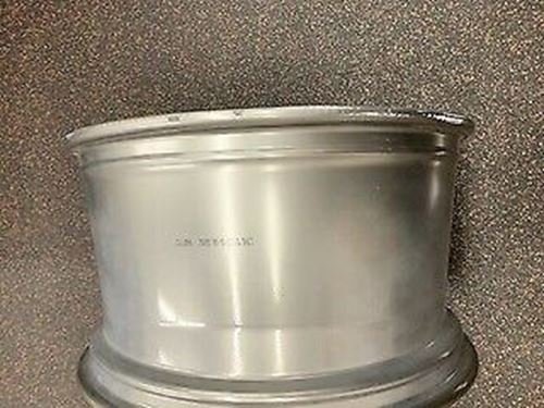 MASERATI DARK CHROME REAR RIM 20"