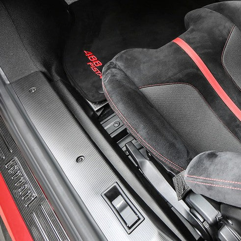 488 Pista Spider Interior In Carbon Fiber
