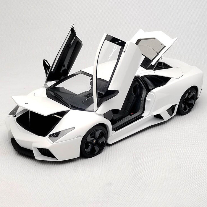 Lamborghini Reventón White – 1:18 Bburago Diecast Model