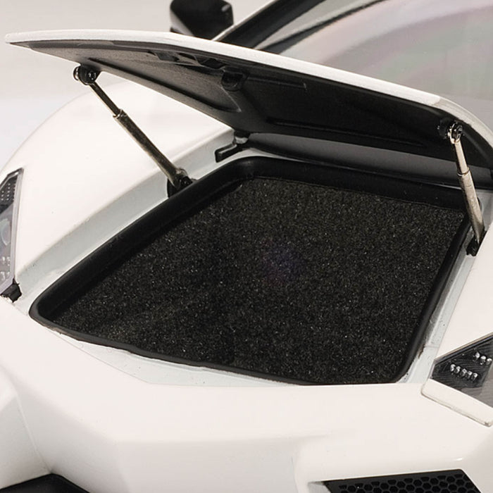 Lamborghini Reventón White – 1:18 Bburago Diecast Model